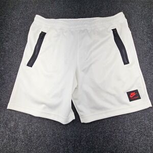 Nike Air Max Mens White Standard Fit Zipper Pocket Shorts XXL FV5592-100